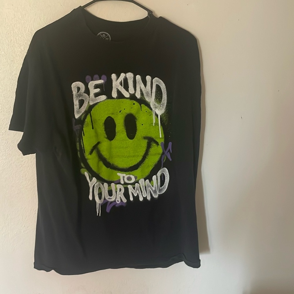 Xl men’s tshirt